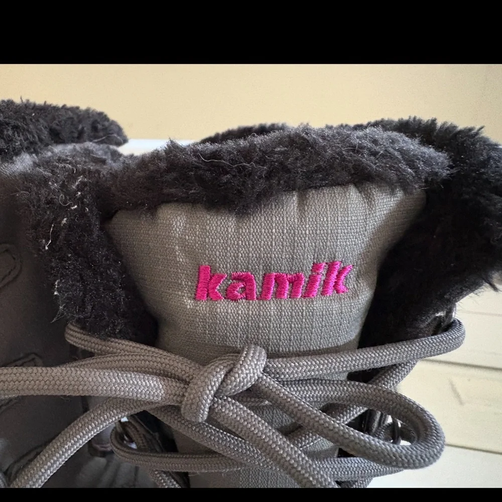 Kamik Women's Taupe Winter Boots with Pink Logo size 8
